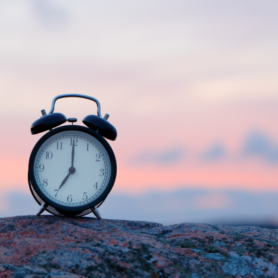 Image of a clock and the skyline